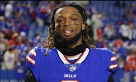 Jan 3, 2023 · Buffalo Bills star Damar Hamlin is in “critical condition,” according to the NFL, after the 24-year-old safety collapsed during a game against the Cincinnati Bengals. 